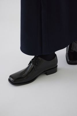 Square toe blucher shoes