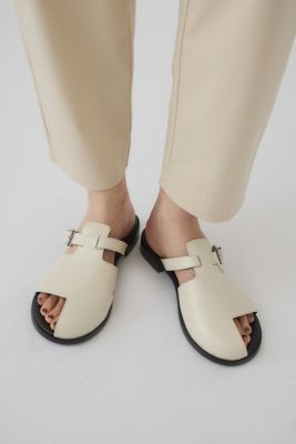 ＜RIM.ARK (Women)＞Ｔｈｕｍｂ　ｌｅａｔｈｅｒ　ｆｌａｔ　ｓａｎｄａｌ（４６０ＩＳＮ５０－０６２１）