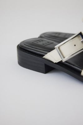Ｔｈｕｍｂ　ｌｅａｔｈｅｒ　ｆｌａｔ　ｓａｎｄａｌ（４６０ＩＳＮ５０－０６２１）