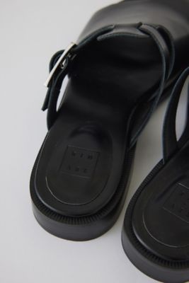 Ｔｈｕｍｂ　ｌｅａｔｈｅｒ　ｆｌａｔ　ｓａｎｄａｌ（４６０ＩＳＮ５０－０６２１）