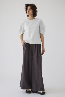 Tuck sleeve design cut tops