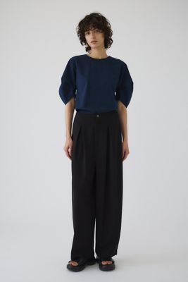 Tuck sleeve design cut tops