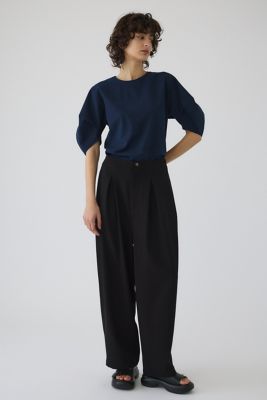 Tuck sleeve design cut tops