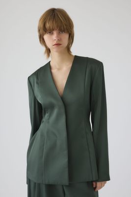 Hidden detail curve jacket