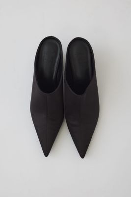 Pointed satin mule（460JSL50－0441