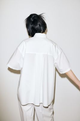 ａｓｙｍｍｅｔｒｙ ｈａｌｆ－ｓｌｅｅｖｅｓ ｓｈｉｒｔ（４７０ＧＳ５３０－０９２０） | nagonstans (Women)/ナゴンスタンス |  三越伊勢丹オンラインストア・通販【公式】