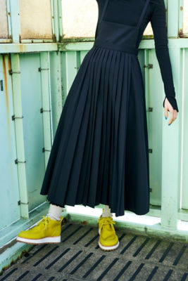 Nagonstans pleats jumper skirt | vrealitybolivia.com