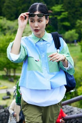 ＜nagonstans (Women)＞ｆｌａｒｅｄ－ｓｌｅｅｖｅｓ　ｓｈｉｒｔ（４７０ＨＡ８３０－０１６０）