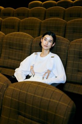ａｎｇｕｌａｒ　ｌｏｎｇ‐ｓｌｅｅｖｅｓ　ｔ－ｓｈｉｒｔ（４７０ＨＡ８８０－０６７０）