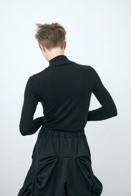 high－neck round long－sleeves t