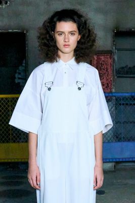 ＜nagonstans (Women)＞ｂａｃｋ－ｖｏｌｕｍｅ　ｓｈｉｒｔ（４７０ＩＡ４３０－０３５１）