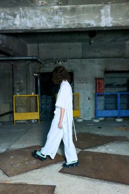 ｂａｃｋ－ｖｏｌｕｍｅ　ｓｈｉｒｔ（４７０ＩＡ４３０－０３５１）