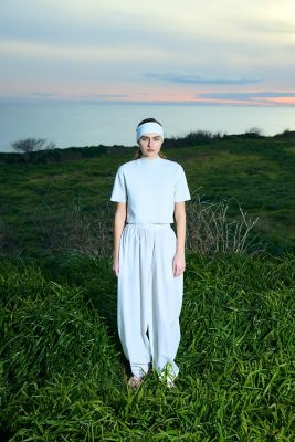 ナゴンスタンス　オフホワイトプルオーバー nagonstans（ナゴンスタンス）の「ソフトフライス off Shoulder シャツ