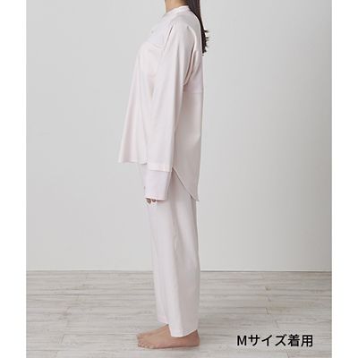 ｎｅｗｍｉｎｅ　うるおい成分配合　ナイトウエア　スタンドカラーＭ（ＰＳ１４２４９６４３）