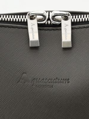 Ｌｅａｔｈｅｒ　Ｂｒｉｅｆｃａｓｅ（２２０５２８１１０１）