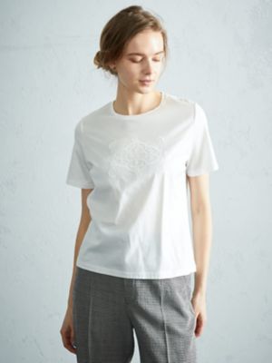＜Aquascutum (Women)＞ボタニカル刺繍Ｔシャツ（５００３２７００２６）