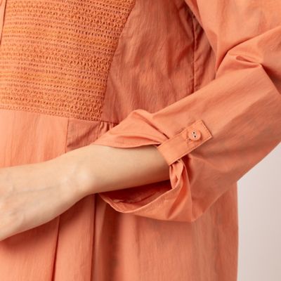 【洗える】スモッキング刺繍ロングシャツ（１２０３２５３２）