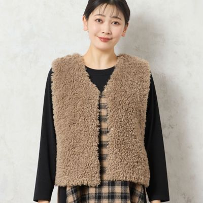 FILA♡【美品❣️】ふわふわフェイクファーのフーディベストＬ FILA♡【美品❣️】ふわふわフェイクファーのフーディベストL