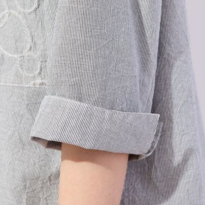 【洗える】サークル刺繍　ワッシャーストライプシャツ（２１０３３５０８）