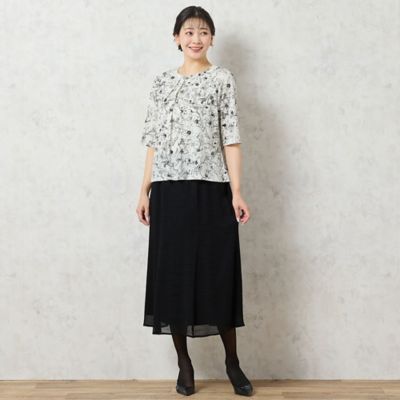 【洗える・日本製】モノトーンフラワーチュールＴシャツ（２１１２４５０４）