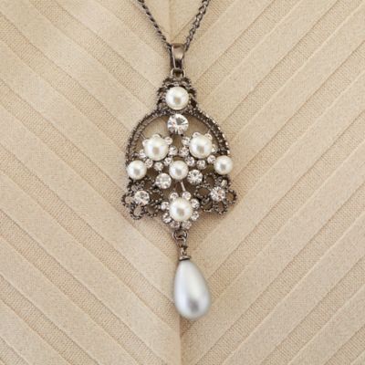 揺れるフラワーパールモチーフネックレス（21145501