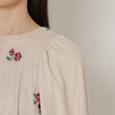 チュール刺繍切替チュニック（５１０２５４０１）