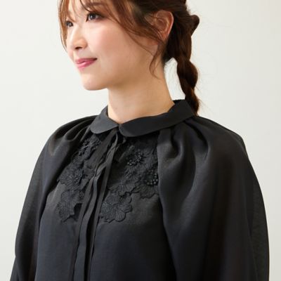 ＜Rose Tiara (Women/大きいサイズ)＞【手洗いＯＫ】襟付きフラワーモチーフブラウス（５１０３４５１１）