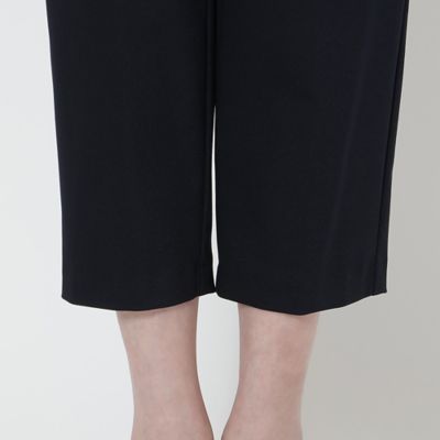 美脚パンツ】【速乾／防シワ／伸縮性◎】テーパードパンツ