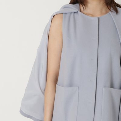 SALE⭐︎ローズティアラ希少web限定水色ショートコート大きいサイズ42〜46 ブローチ付】ケープショートコート（51106509） | Rose Tiara