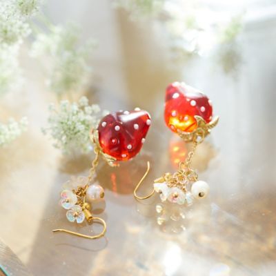 いちごのピアス（５１１４２５１０）