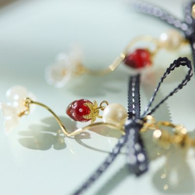 ＜Rose Tiara (Women/大きいサイズ)＞チョコがけいちごのイヤリング（５１１４２６１３）