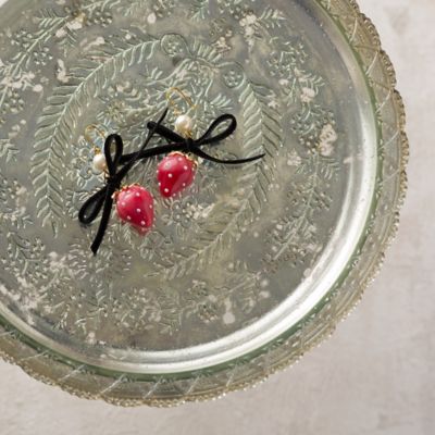 いちごのピアス（５１１４５４１１）