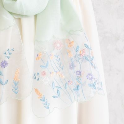オーガンジー切替刺繍ストール（５１１６２５０１）