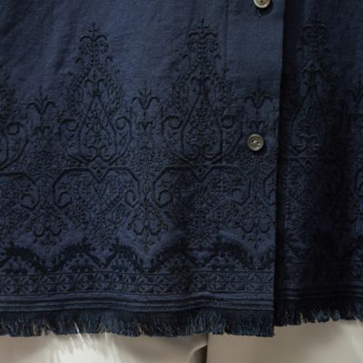 【手洗いＯＫ・綿１００％】刺繍加工裾フリンジシャツ（５６０３３５０４）