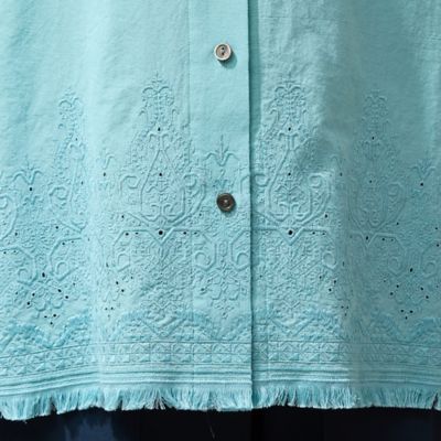【手洗いＯＫ・綿１００％】刺繍加工裾フリンジシャツ（５６０３３５０４）