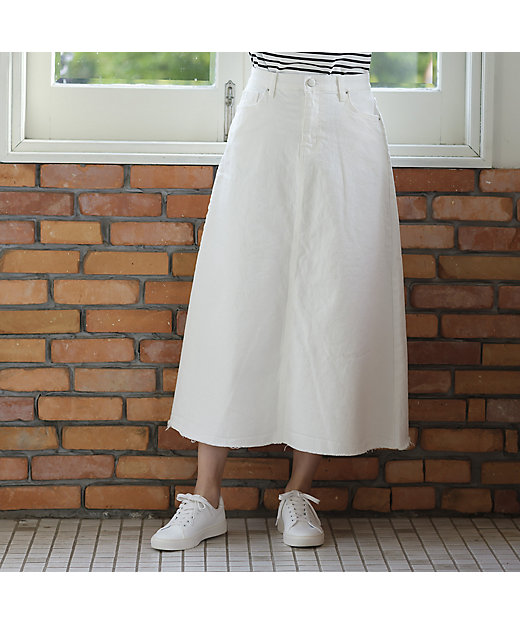 【送料無料】大きいサイズ デニム・裾フリンジスカート シロ