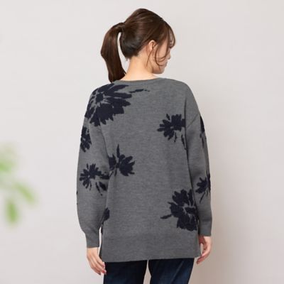 み*ん様 nako ohno フラワーモチーフ付きカットソー み*ん様 nako ohno フラワーモチーフ付きカットソー