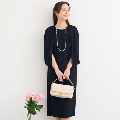 ＜Liliane Burty Eclat (Women/小さいサイズ) ＞【洗える・防しわ性】ケープ風ブラックワンピース（７３０１１６６５）