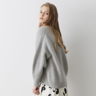 ＜Liliane Burty Eclat (Women/小さいサイズ) ＞【Ｍサイズ】限定アイテム　ドロップショルダーローゲージニット（７３１３１４６１）