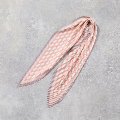 ＜Liliane Burty Eclat (Women/小さいサイズ) ＞ドットプリント　ウォッシャブルプリーツスカーフ（７３１６３６０２）