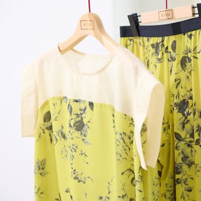 セットアップ対応・洗える】ボタニカルプリントブラウス