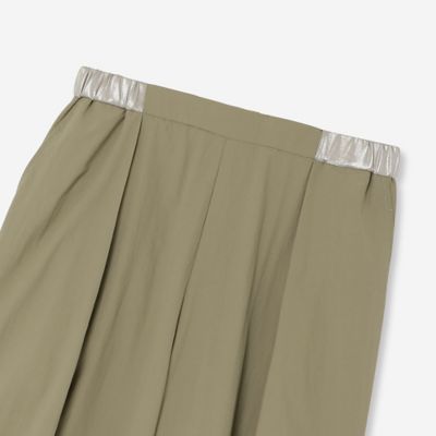 【撥水加工】タックワイドパンツ（８１０５３５１２）