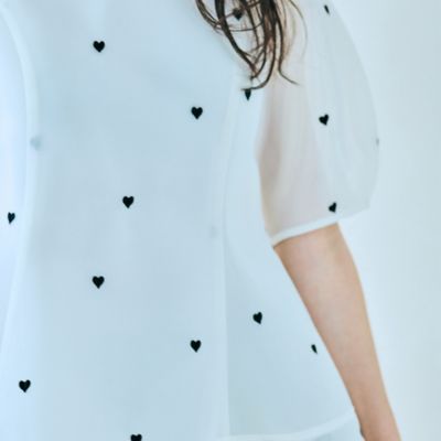 ハート刺繍メッシュブラウス（８３０３２５１６）