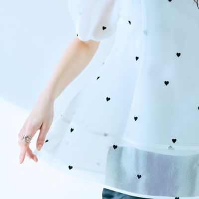 ハート刺繍メッシュブラウス（８３０３２５１６）