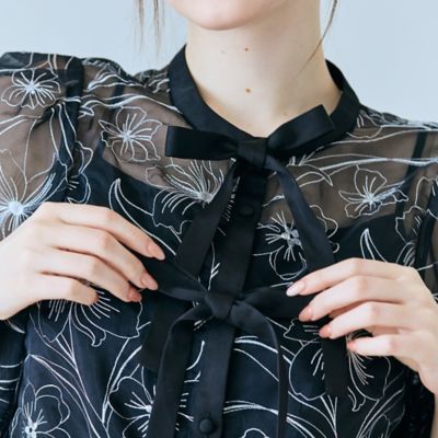 シアー刺繍バイカラーダブルリボンブラウス（83032603