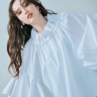 ＜Rose Tiara (Women/大きいサイズ)＞ラッフルスリーブブラウス（８３０３４５１０）