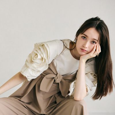 Rose Tiara (Women/大きいサイズ)/ローズティアラ(大きいサイズ) 胸元リボンサロペット(83055504) ベージュ パンツ・ズボン【三越伊勢丹/公式】