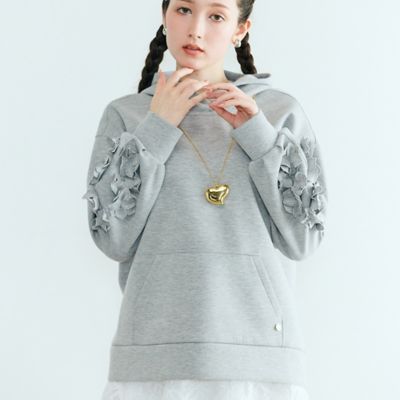 ＜Rose Tiara (Women/大きいサイズ)＞フラワーモチーフ付きパーカー（８３１２１６０１）