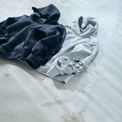 フラワーモチーフ付きパーカー（83121601） | Rose Tiara