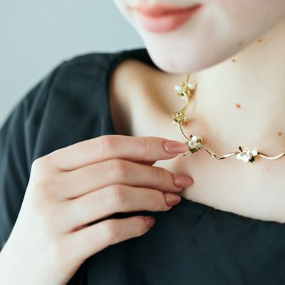 メタルフラワー＋パール調ネックレス（83142605） | Rose